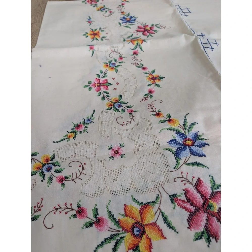 Handmade Vintage Peti Point Tablecloth + 12 napkins Never Used, 72 x‎ 108 inches